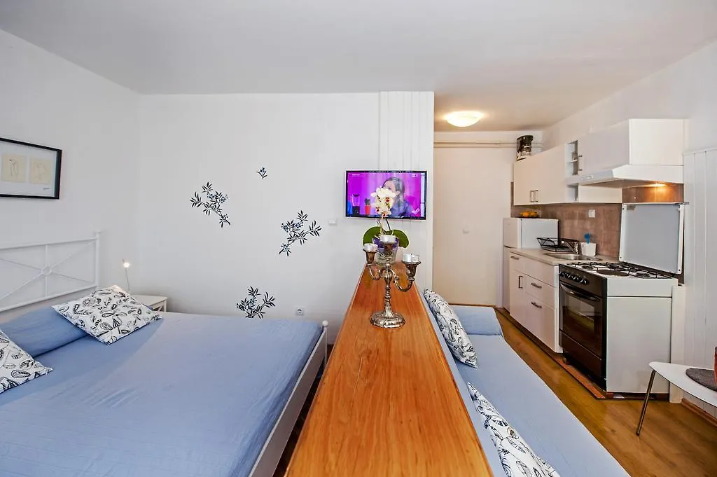 Apartments Severina Ρόβινι