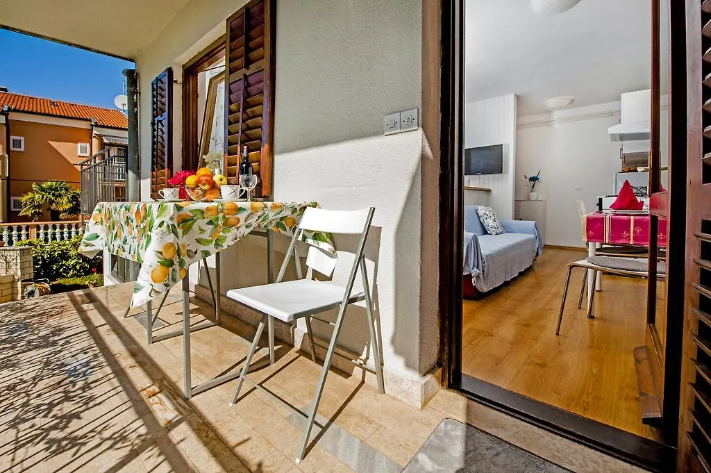 Apartments Severina Ρόβινι