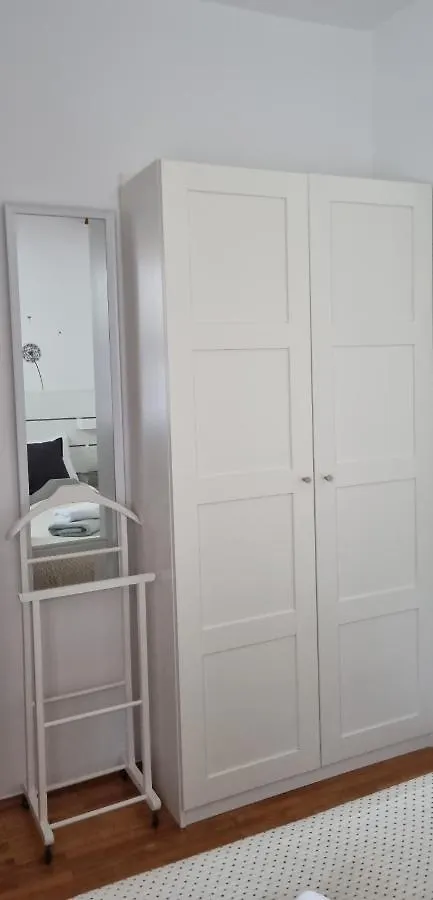 Apartments Severina 로비니 0*,